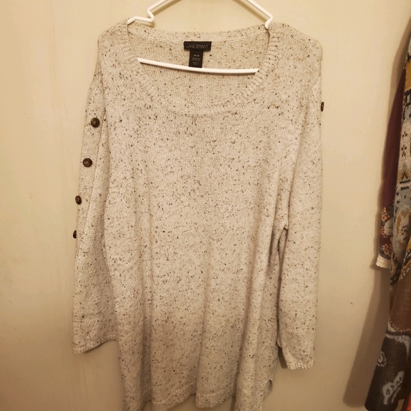 Sweater - Picture 1 of 3